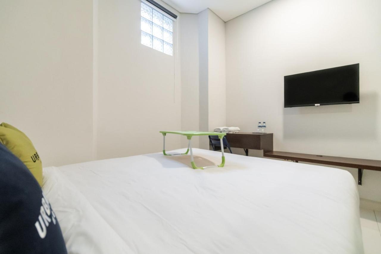 Urbanview Hotel Casa Kota Mangga Besar จาการ์ตา ภายนอก รูปภาพ