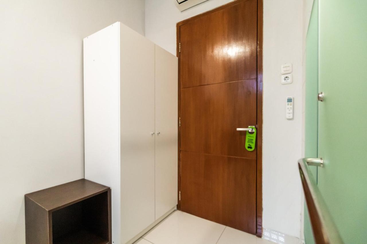 Urbanview Hotel Casa Kota Mangga Besar จาการ์ตา ภายนอก รูปภาพ