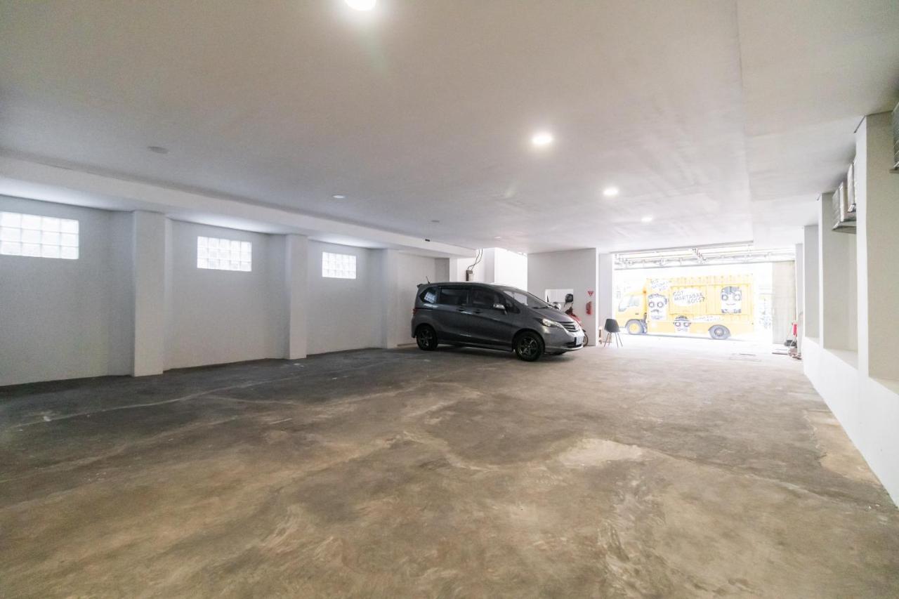 Urbanview Hotel Casa Kota Mangga Besar จาการ์ตา ภายนอก รูปภาพ